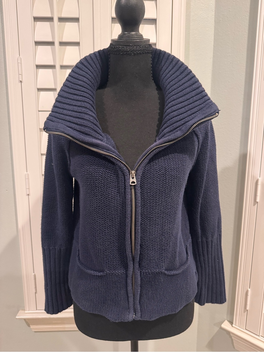 Vintage Y2K American Eagle Outfitters Navy Zip-Up Ribbed Knit Sweater